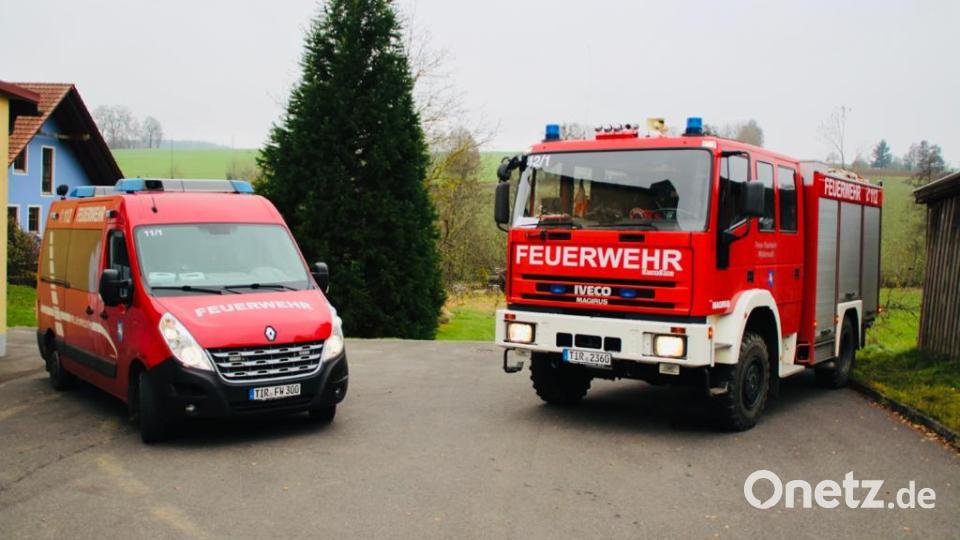 Diese Fahrzeuge gehören zum Fuhrpark der Wildenreuther Feuerwehr. Bild: Daniel Hackl