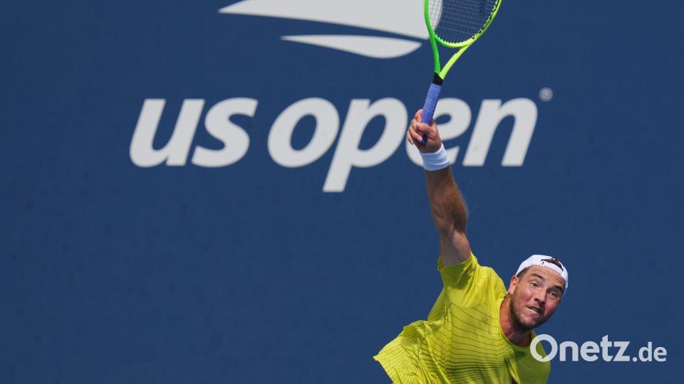 Zu viele Doppelfehler: Jan-Lennard Struff. Bild: Kirsty Wigglesworth/AP/dpa