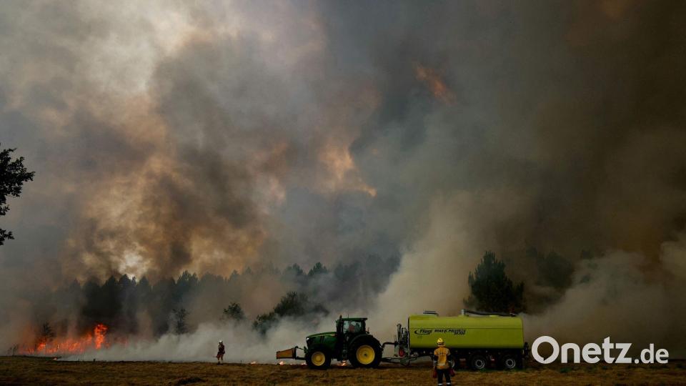 Die klimatischen Bedingungen haben die zahlreichen Waldbrände in Frankreich noch verschlimmert. (Archivbild) Bild: Alain Jocard/AFP/dpa
