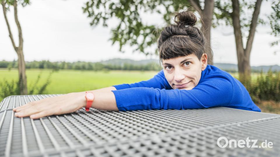 Porträt von Anja Gmeinwieser, der Autorin des Debütromans „Wir Königinnen“. Bild: Linda Sier
