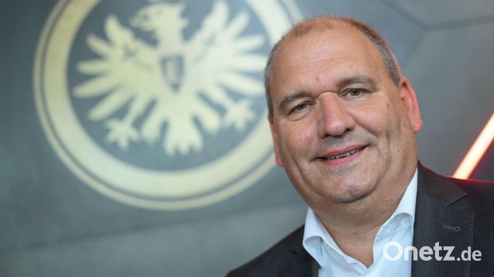 Der Aufsichtsrat um den Vorsitzenden Mathias Beck hat Markus Krösche eine gute Arbeit in der zurückliegenden Transferperiode bescheinigt. (Archivbild) Bild: Arne Dedert/dpa