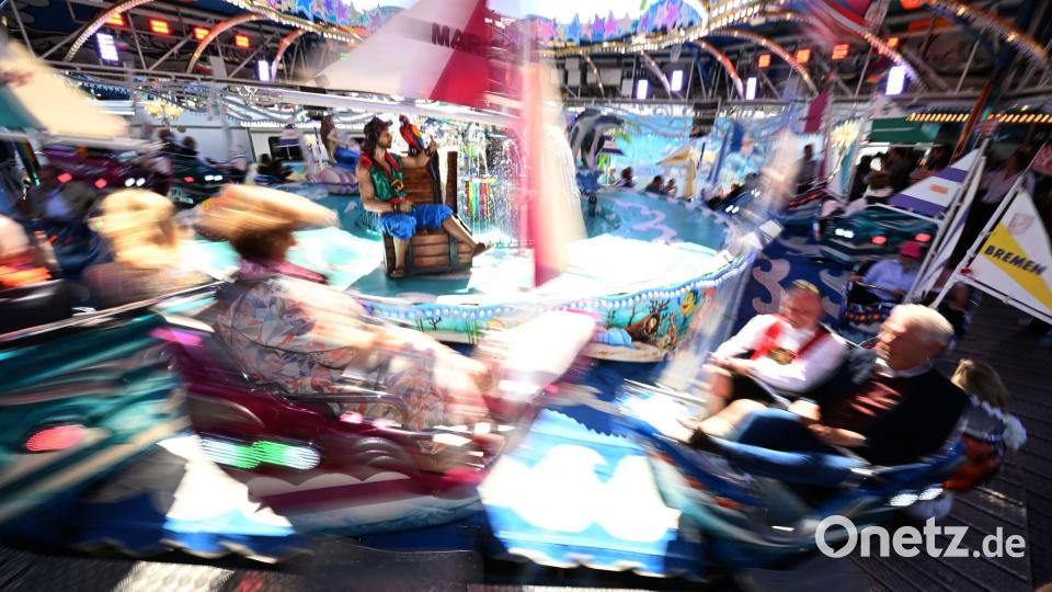 Im vergangenen Jahr fuhren Wiesn-Chef und OB noch im „Happy Sailor“ - damals war nichts beanstandet worden. (Archivbild) Bild: Felix Hörhager/dpa