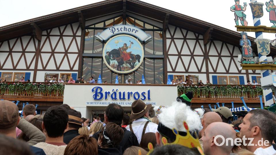 Im Festzelt „Bräurosl“ findet das Event der „Busenfreundinnen“ statt (Archiv). Bild: picture alliance / dpa