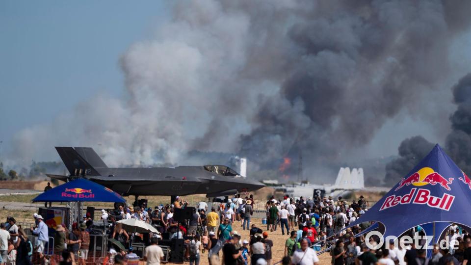 Das abgestürzte Kampfflugzeug hatte an der jährlichen Athens Flying Week teilgenommen. Bild: -/AP/dpa