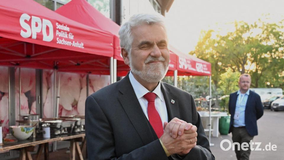 Ruhige Freude bei der SPD Bild: Julian Stratenschulte/dpa