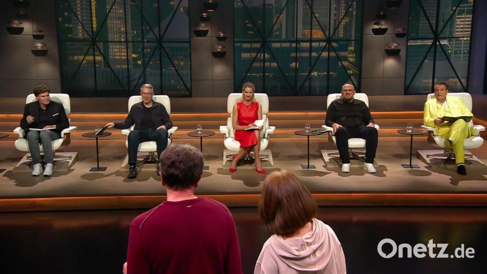 Bei der Show treten Gründer mit einer Geschäftsidee oder einer Erfindung vor die „Löwen“ und hoffen, dass die Investoren Geld locker machen, um bei ihren Start-ups einzusteigen. Bild: -/RTL/dpa