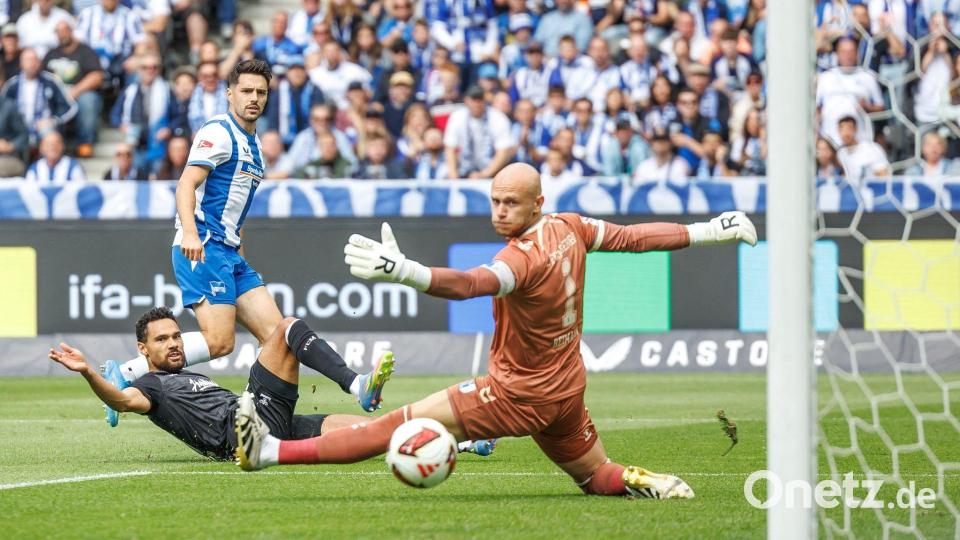 Josip Brekalo erzielt die frühe Führung für Hertha BSC. Bild: Andreas Gora/dpa