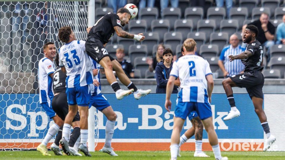 Nach einem Eckball fällt der 1:1-Ausgleich für Magdeburg. Bild: Andreas Gora/dpa