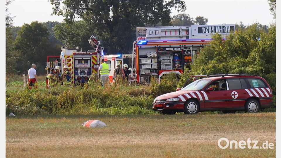 Das Flugzeug stürzte aus bislang ungeklärter Ursache ab. Bild: Rene Priebe/PR-Video/dpa