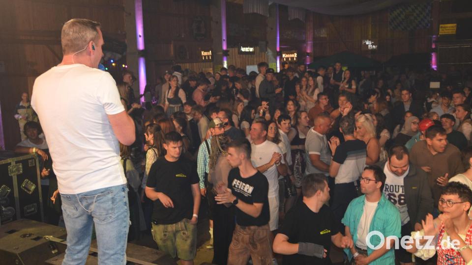 Volles Haus am Samstagabend beim Wurzer O'Schnitt. Bild: Josef Rosner