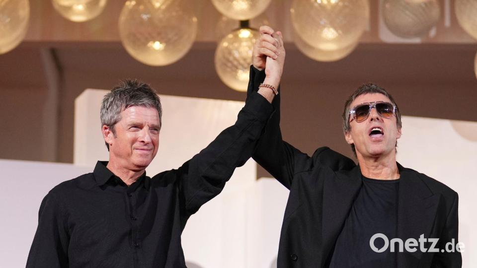 Oasis nutzte in Venedig nicht den offiziellen Weg zum roten Teppich - stattdessen kamen die Musiker heimlich über einen Seiteneingang. Bild: Alessandra Tarantino/Invision/AP/dpa