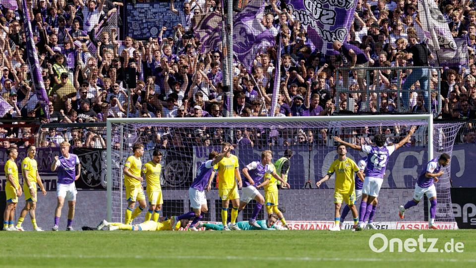 Osnabrücker Jubel gegen Braunschweig. Bild: David Ebener/dpa