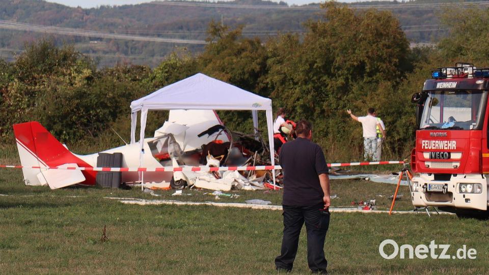 Bei dem Flugzeugabsturz im hessischen Viernheim sind zwei Männer gestorben, eine Frau und ein Kleinkind wurden schwerst verletzt. Bild: Rene Priebe/PR-Video/dpa
