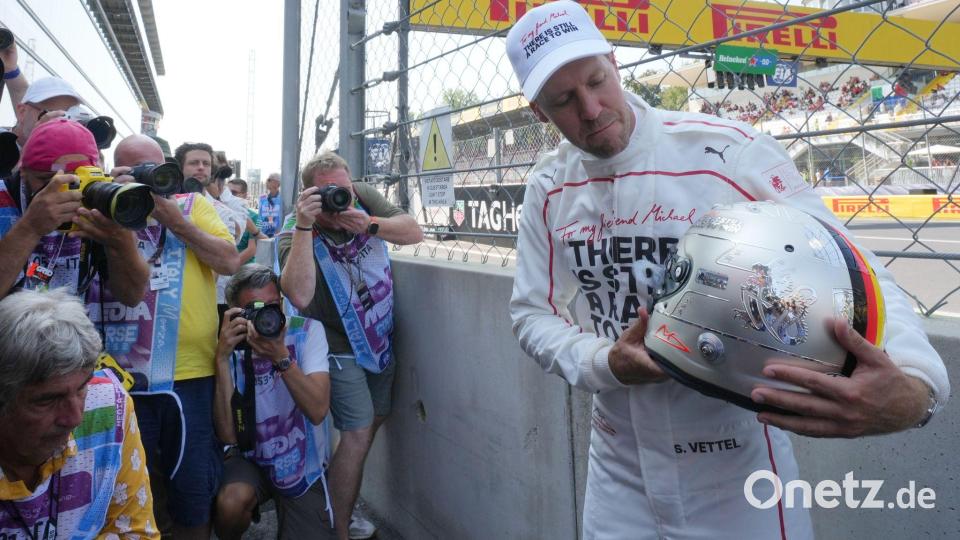 Sebastian Vettel erinnerte an sein Kindheitsidol Michael Schumacher. Bild: Antonio Calanni/AP/dpa