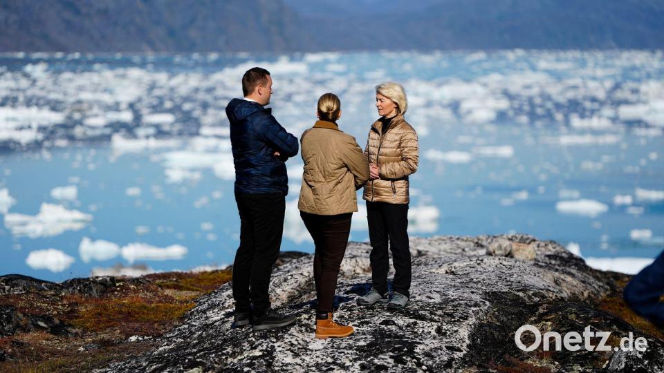 Gespräche vor malerischer Arktis-Kulisse: Neben Ursula von der Leyen (r) wurde auch die dänische Ministerpräsidentin Mette Frederiksen von Grönlands Regierungschef Jens-Frederik Nielsen (l) empfangen. Bild: Mads Claus Rasmussen/Ritzau Scanpix/AP/dpa