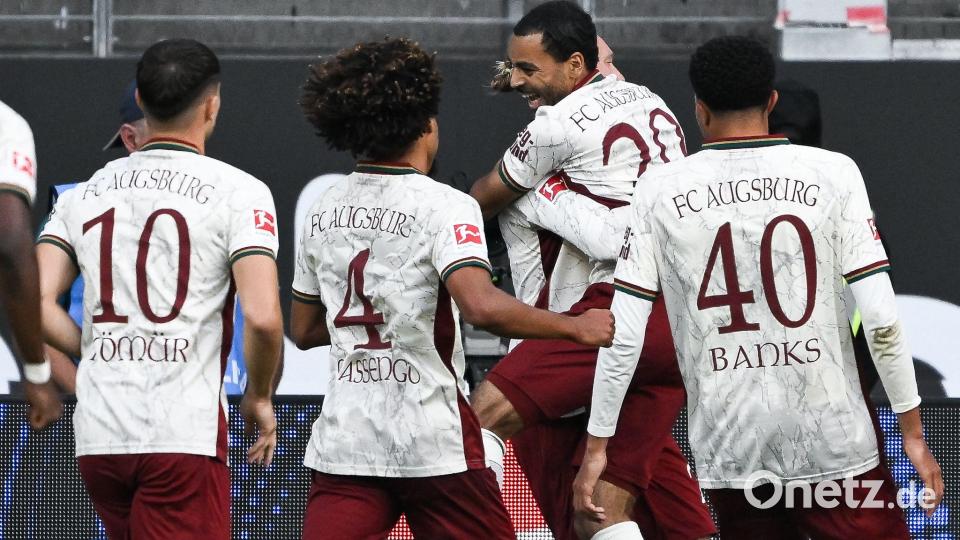 Der FC Augsburg ist nach dem 4:1 gegen Eintracht Frankfurt Bundesliga-Tabellenführer. Bild: Florian Wiegand/dpa