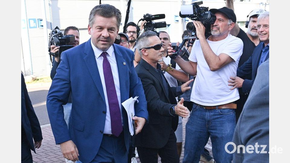 Sachsen-Anhalts Ministerpräsident Sven Schulze kommt am Tag nach der Wahl zur Sitzung des CDU-Landesvorstandes. Bild: Klaus-Dietmar Gabbert/dpa