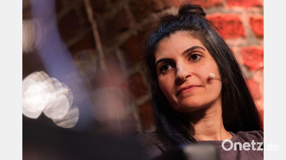 Shida Bazyar stand bereits vor einigen Jahren mit „Drei Kameradinnen“ auf der Longlist für den Deutschen Buchpreis. (Archivbild) Bild: Rolf Vennenbernd/dpa