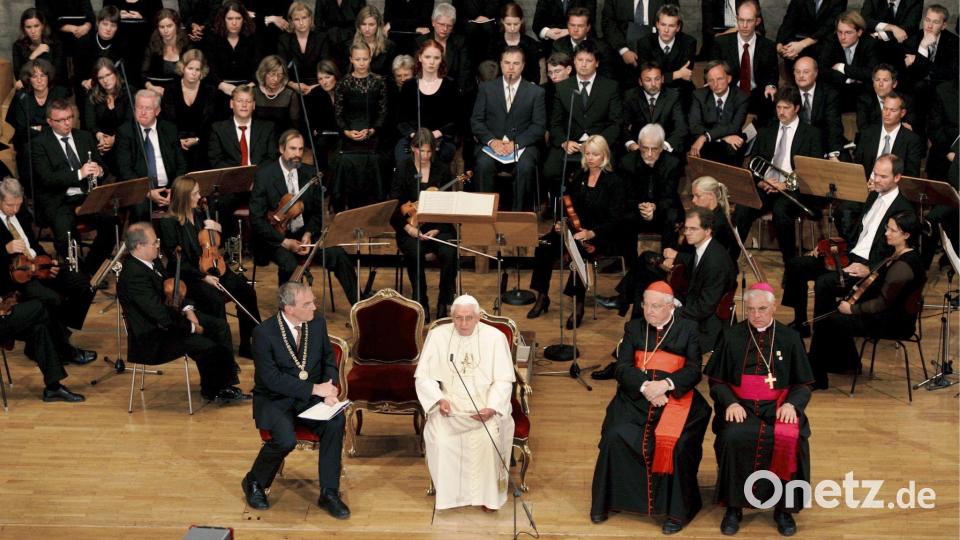Die Rede von Papst Benedikt XVI. an der Uni Regensburg sollte in der muslimischen Welt zu Protesten führen. (Archivbild) Bild: picture-alliance/ dpa