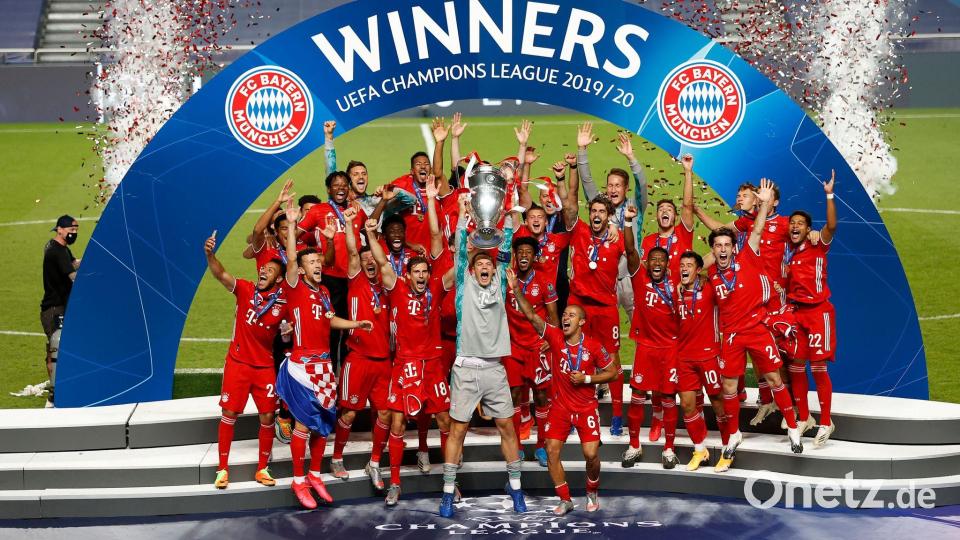 Der letzte Münchner Champions-League-Triumph fiel in die Corona-Zeit. Manuel Neuer reckt den Pokal in die Höhe. (Archivbild) Bild: Matthew Childs/Pool Reuters/AP/dpa