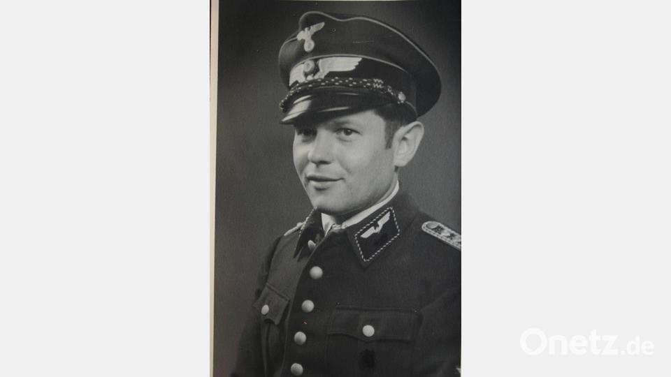 Josef Rodler, in der Eschenbacher Straße in Kirchenthumbach bekannt als der „Rodler-Sepp“, war viele Jahre im Bahnhof Grafenwöhr angestellt. Privat war er auf den „Hutza“-Abenden bei Nachbarn ein guter Unterhalter. Bild: gpa