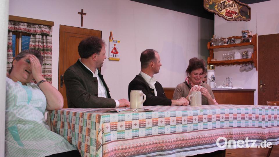 Theaterstück "Feine Damen" der Kolpingsfamilie Oberviechtach. Bild: frd
