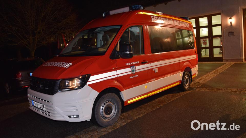 Angekommen - das neue Mehrzweckfahrzeug der Waldthurner Feuerwehr. Bild: fla