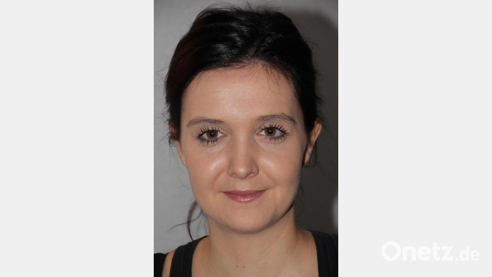 Sina Pirkl, Waldsassen: Die Einzelhandelsverkäuferin spricht sich dafür aus, das Böllern und die Feuerwerke zu verbieten, schon alleine wegen der Tiere. "Ich habe selbst ein Pferd, das jedesmal ganz verstört ist. Für manche Tiere kann dies sogar lebensgefährlich sein.“ Bei ihr zuhause werde auf jeden Fall nicht geschossen. Sie hofft, dass ein strikte Verbot bald umgesetzt wird. Bild: kro