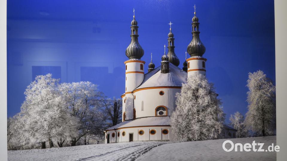 Die Dreifaltigkeitskirche Kappl ist Sommer wie Winter ein begehrtes Motiv. Bernhard Eckstein hat sie in unterschiedlichen Variationen abgelichtet. Bild: ubb