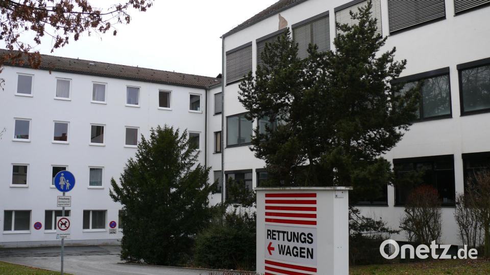 Geht es nach Dr. Wolfgang Ries sollte am Krankenhaus Waldsassen die akutmedizinische Versorgung gestärkt werden. Bild: kgg