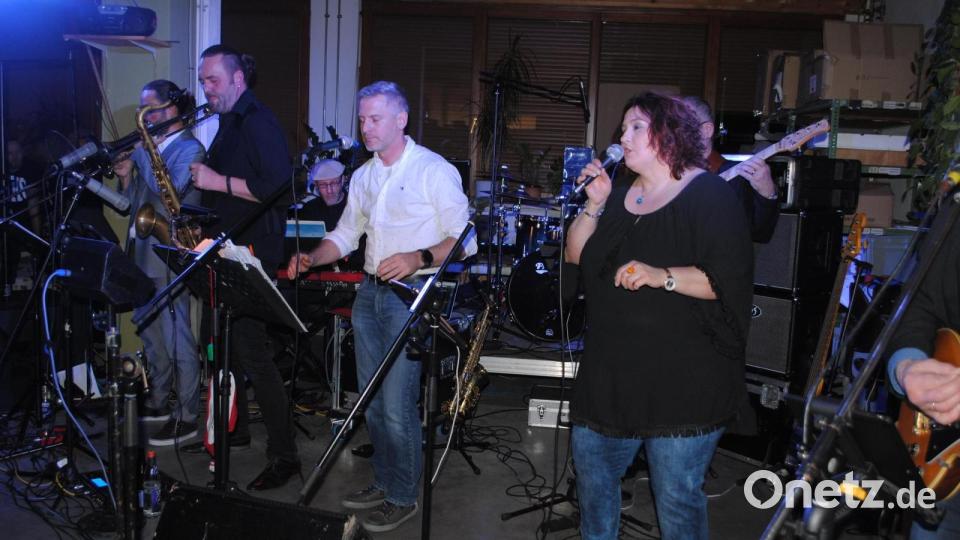 King Size Combo rockt den Weihnachtsfrieden Bild: gag