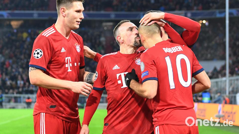 Flop: Der Hick-Hack um die Fernsehrechte im Fußball. Wer die Spiele von Bayern München, Borussia Dortmund und Co. sehen will, muss inzwischen drei Abos abschließen: Sky, DAZN und Eurosport. Im öffentlich-rechtlichen TV gibt‘s keine Champions-League mehr. Eindeutiger Verlierer: der Zuschauer. (Reiner Fröhlihch) Bild: Sven Hoppe/dpa