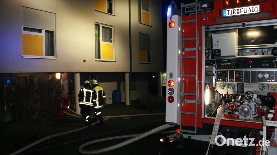 Die Feuerwehr musste an Heiligabend in Fuchsmühl zum Senioren-Servicehaus an den Bühläckern ausrücken. Bild: wro