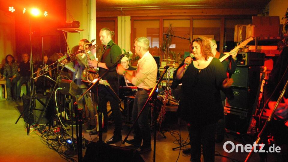 King Size Combo rockt den Weihnachtsfrieden Bild: gag