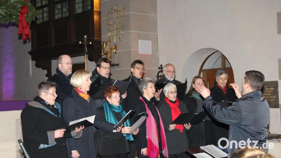 Mit leichter, lebensfroher Barockmusik eröffnet das Palestrina-Ensemble das Konzert. Bild: ads