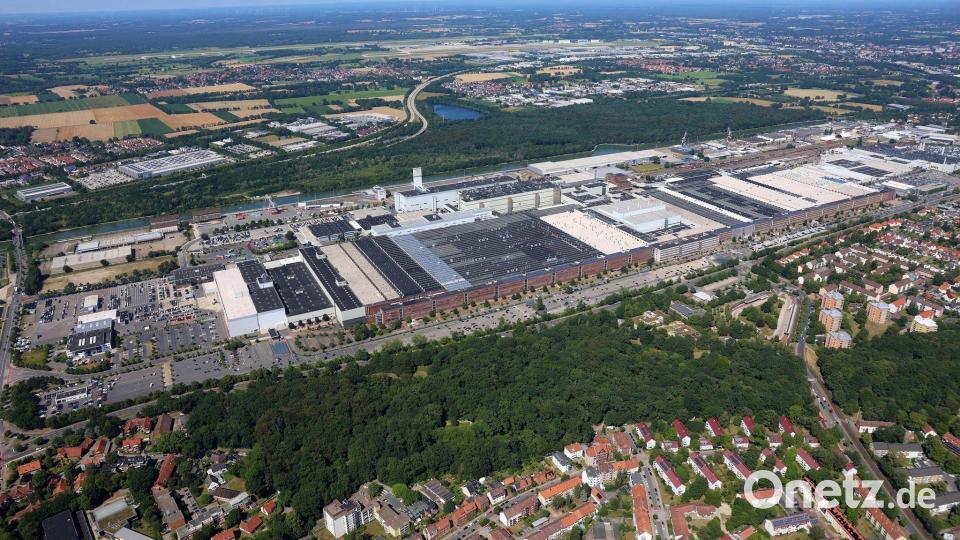 Die Zukunft von vier VW- und Audi-Standorte ist weiter ungewiss: Emden, Zwickau, Neckarsulm und - hier im Bild - Hannover. (Archivbild) Bild: Stefan Rampfel/dpa