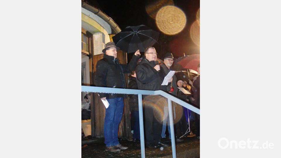Direktor Manfred Strigl mit seinem "Schirmherrn " Bürgermeister Karlheinz Budnik Bild: wrt