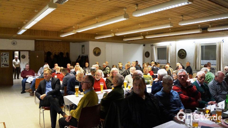 Volles Haus bei der Jahresversammlung des Fischereivereins Amberg in Kleinraigering. Bild: oe