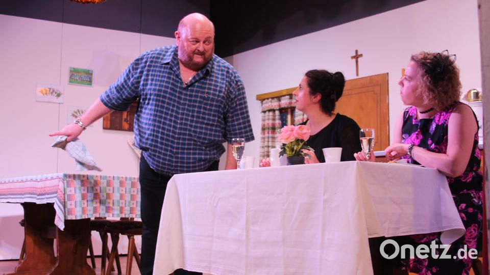 Theaterstück "Feine Damen" der Kolpingsfamilie Oberviechtach. Bild: frd