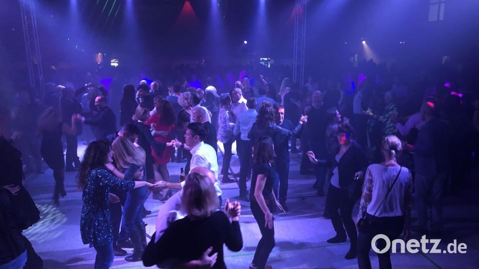 Höllriegl's Weihnachtsparty war wieder eine Wucht. Bild: Kunz