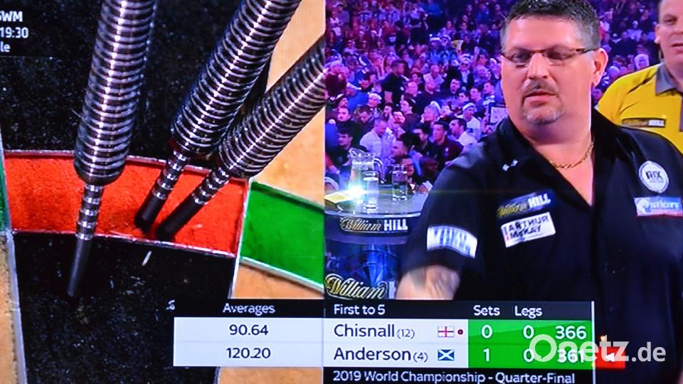 Während in Altfalter die Dart Night lief, schaffte Gary Anderson in London den Einzug ins Halbfinale der Dart-WM. Bild: ga