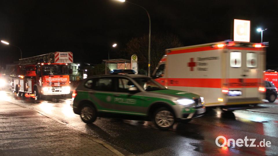 Polizei, Rettungsdienst und Feuerwehr sind im Einsatz. Bild: za