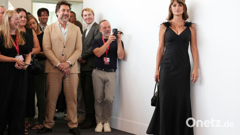 Streiten tun sie nie, scherzte Bardem in Venedig. Bild: Scott A Garfitt/Invision/AP/dpa