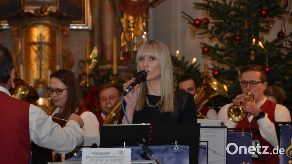 "Weilst a Herz hast wie a Bergwerk" sang Katharina Klaszka. Bild: dob