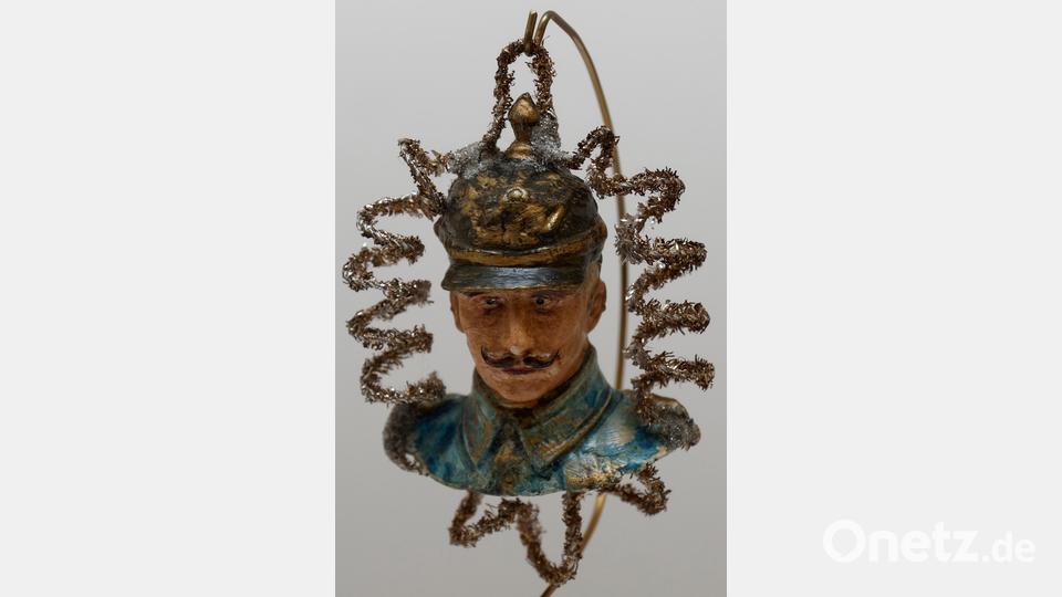 Die Büste Kaiser Wilhelm II. als besonderer Christbaumschmuck. Bild: tr