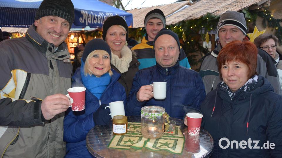 Prost mit duftendem Glühwein. Bild: jr