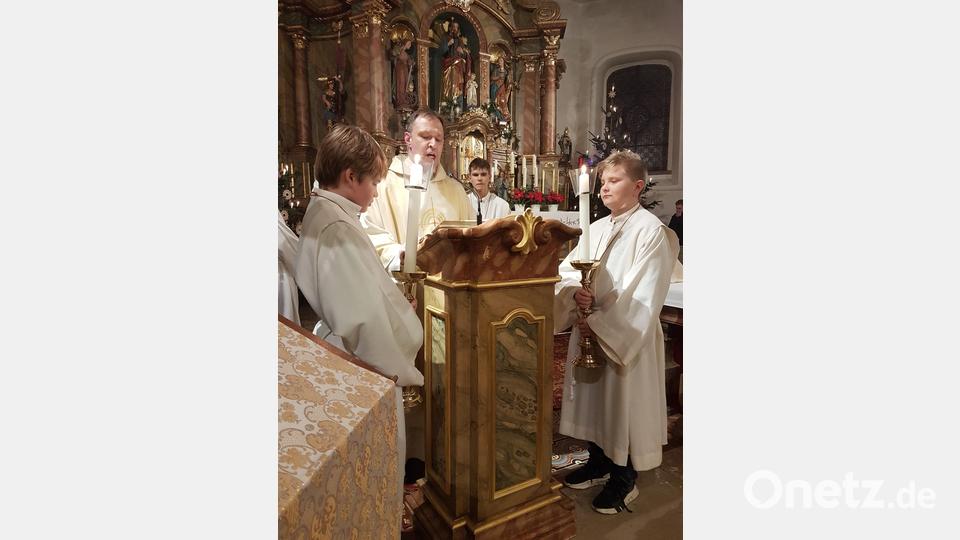 Professor Hans-Georg Gradl beim Evangelium Bild: hzi