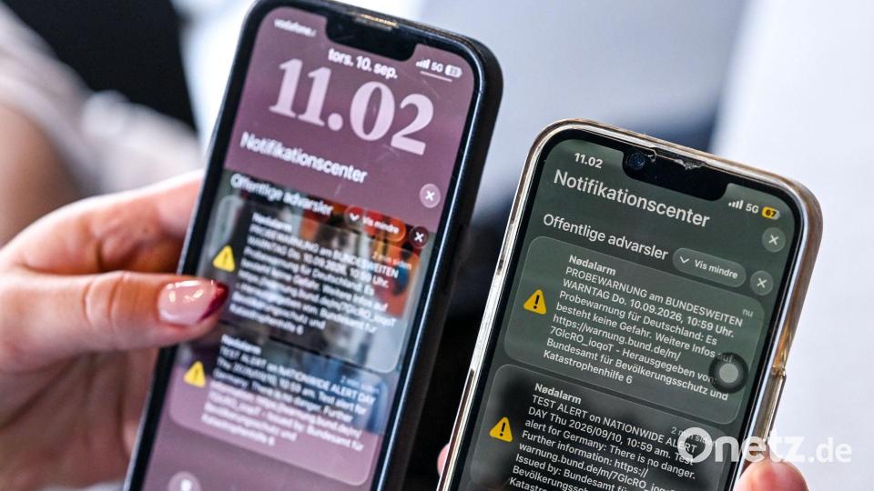 Um 11.00 Uhr machten deutschlandweit die Mobiltelefone Alarm. Bild: Jens Kalaene/dpa