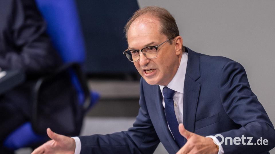 Innenminister Alexander Dobrindt rechnet mit weiteren hybriden Angriffen auf Ziele in Deutschland. Bild: Michael Kappeler/dpa