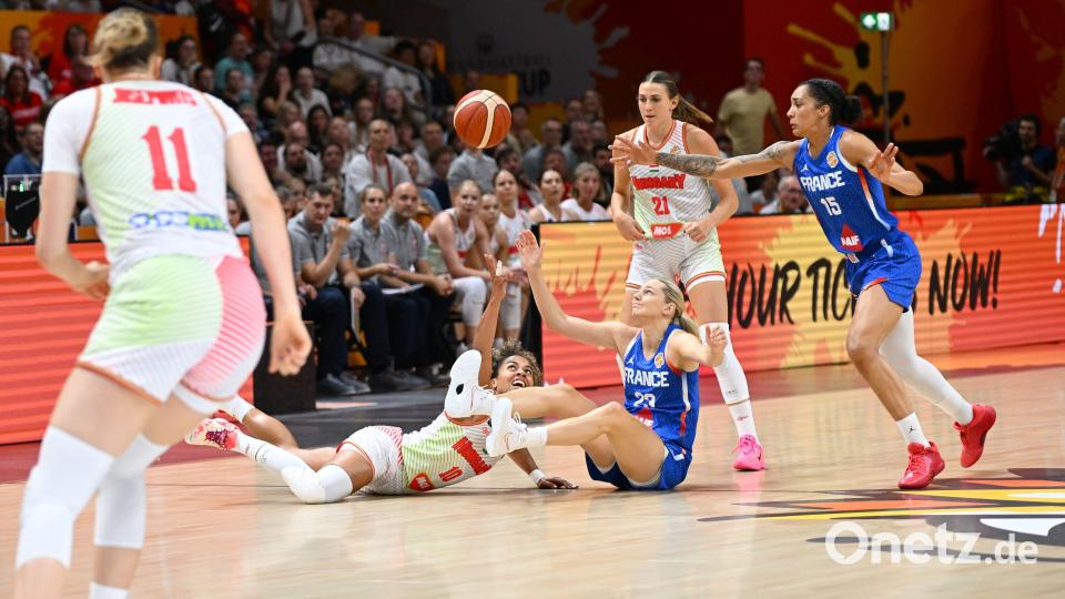 Kampf um jeden Ball. Bild: Tobias Schwarzmeier